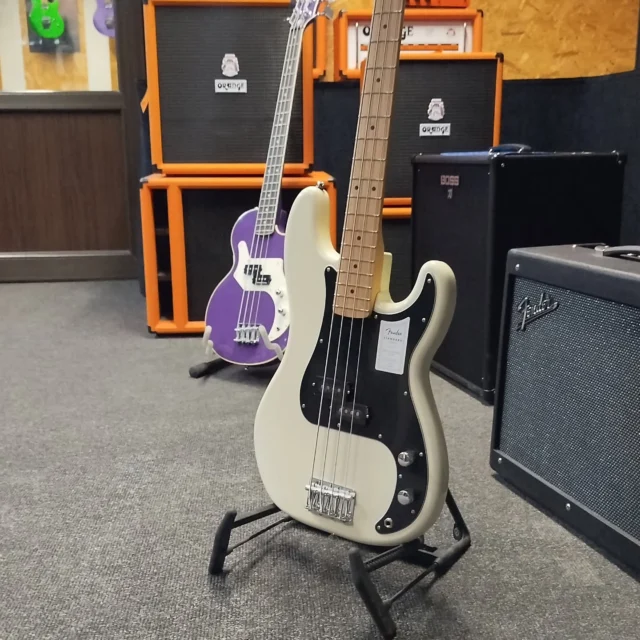 Fender Standard seeria P-bass!!! Tule testi taskukohast Fenderi bassi!!! 🎉🎉🎉